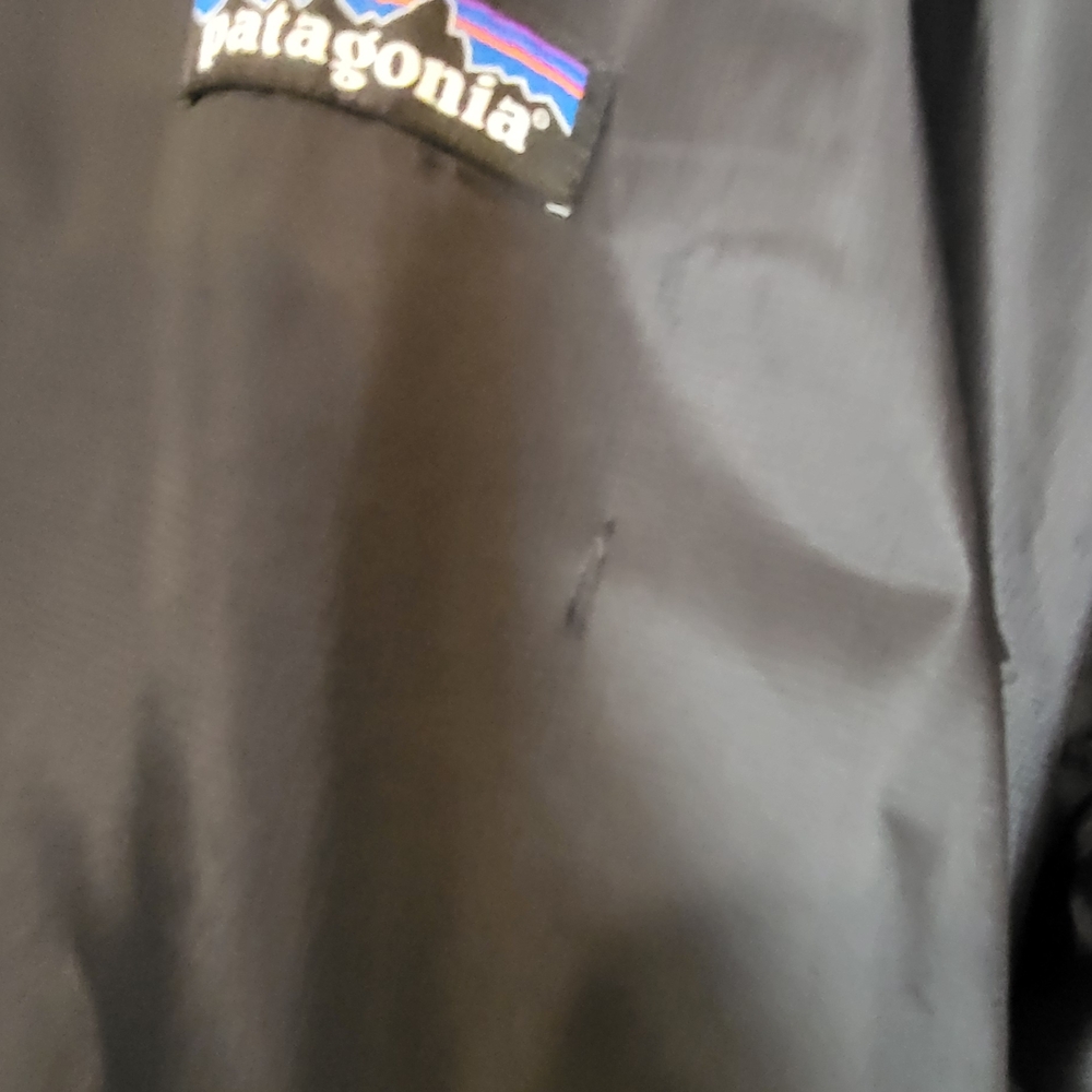 Patagonia Insulated Torrentshell Black - Picture 2 of 5